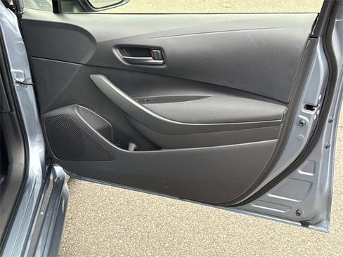 Used 2025 Toyota Corolla LE image 8