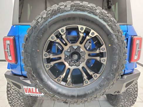 Used 2022 Ford Bronco Outer Banks image 10