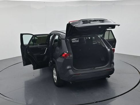 Used 2019 Toyota RAV4 XLE FWD image 45