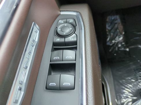 Used 2023 GMC Sierra 1500 Denali w/ Technology Package AWD/4WD image 23