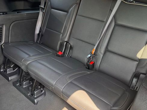 Used 2023 Chevrolet Suburban Premier AWD/4WD image 15