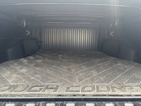 Used 2022 Toyota Tacoma TRD Off-Road w/ Black Out Package (TMS) AWD/4WD image 15