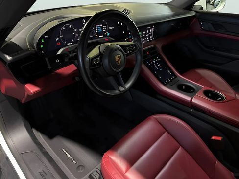 Used 2022 Porsche Taycan RWD image 11