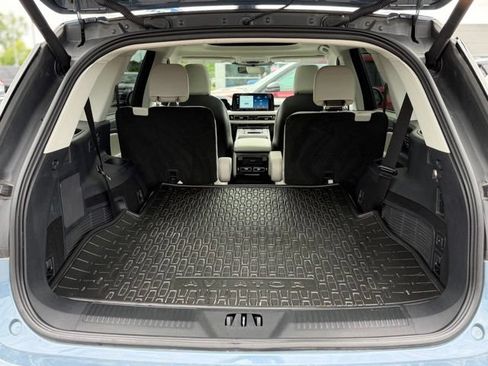 Used 2025 Lincoln Aviator Reserve w/ Jet Appearance Package AWD/4WD image 23