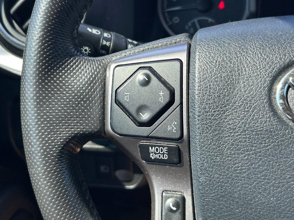 Used 2019 Toyota Tacoma SR5 RWD image 32