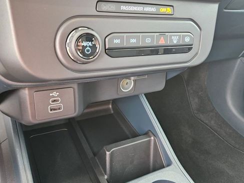 New 2025 Ford Maverick XL image 24