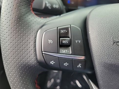 Certified 2024 Ford Escape ST-Line image 5