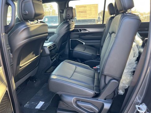 New 2026 Jeep Grand Wagoneer Limited image 18