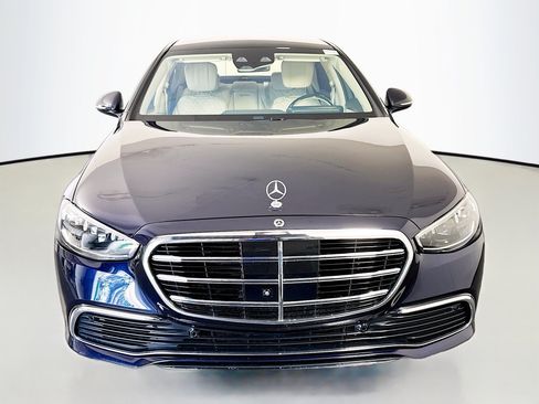 Used 2023 Mercedes-Benz S 580 4MATIC Sedan image 2