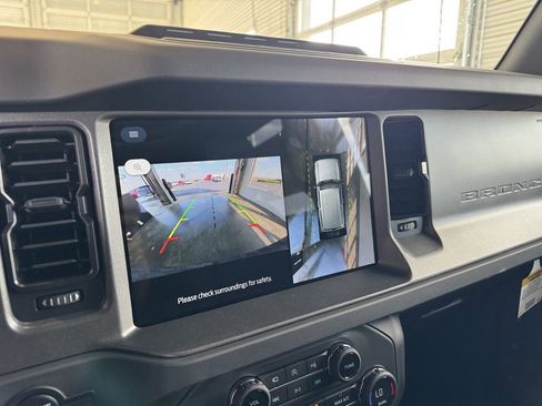 New 2025 Ford Bronco Badlands image 19