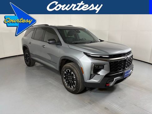 Used 2024 Chevrolet Traverse Z71 w/ Enhanced Driving Package AWD/4WD image 1