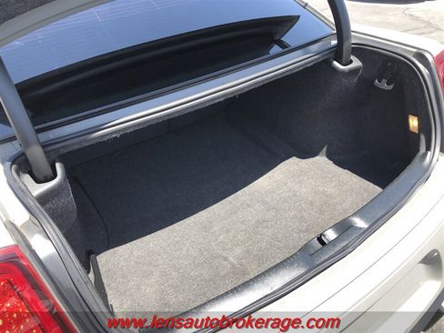 Used 2019 Chrysler 300 S RWD image 18