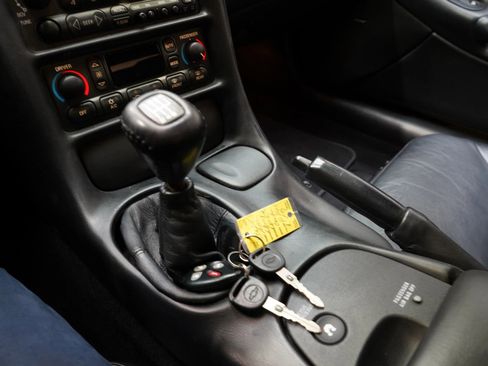 Used 2002 Chevrolet Corvette Z06 w/ Memory Pkg image 47