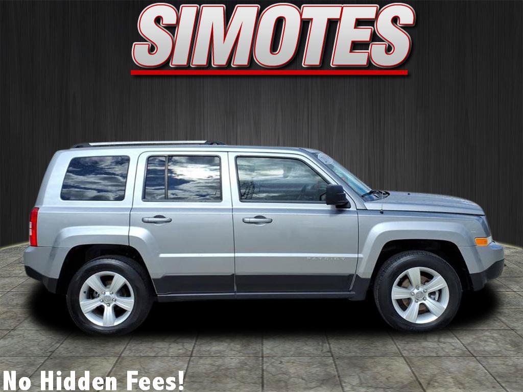 Used 2014 Jeep Patriot Limited w/ Sun/Sound Group AWD/4WD image 2