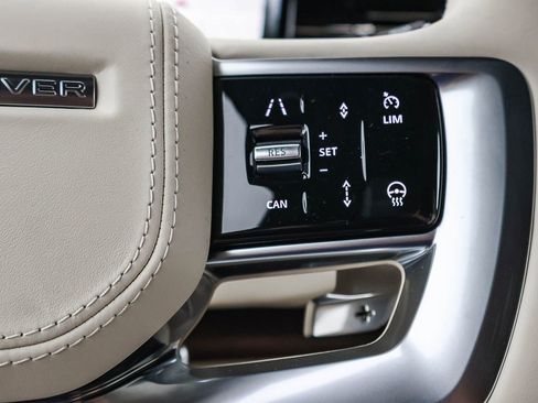 New 2025 Land Rover Range Rover SE image 32