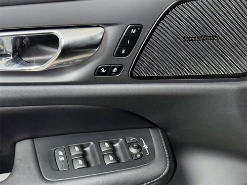 Used 2023 Volvo V60 B5 Cross Country Plus w/ Climate Package image 21