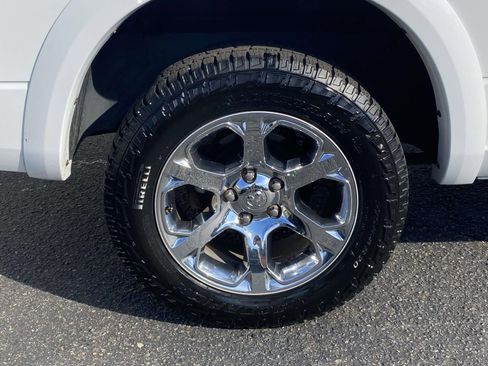 Used 2011 RAM 1500 Laramie AWD/4WD image 8
