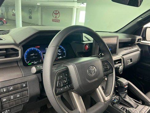 Certified 2025 Toyota Tacoma TRD Off-Road image 7