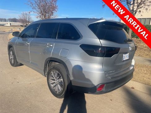 Used 2018 Toyota Highlander XLE w/ Protection Package #3 image 5