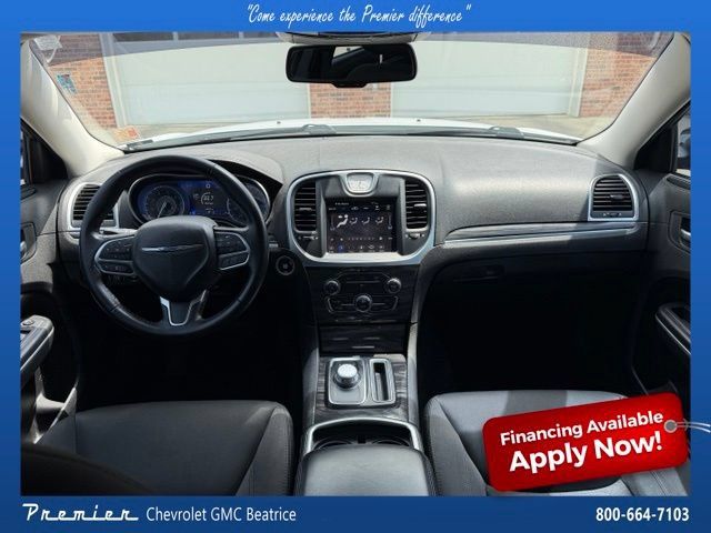 Used 2022 Chrysler 300 Touring w/ Sport Appearance Package AWD/4WD image 28