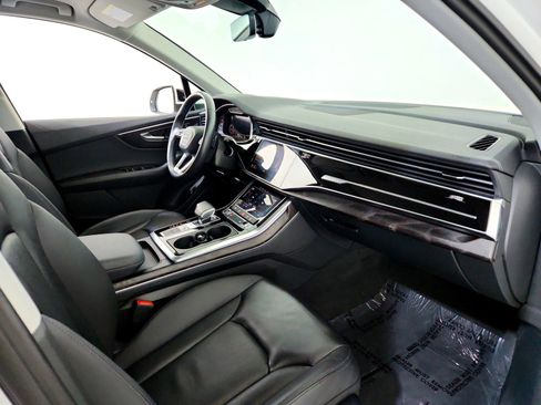 Used 2023 Audi Q7 3.0T Premium w/ Convenience Package image 21