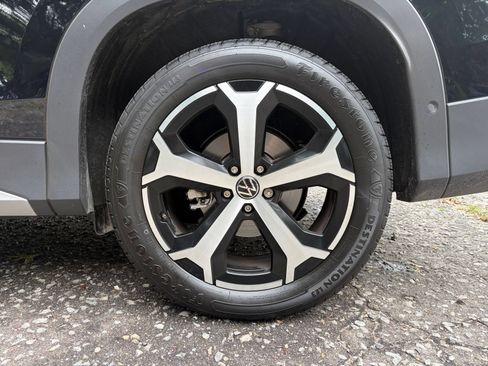 Used 2026 Volkswagen Tiguan SE FWD image 27