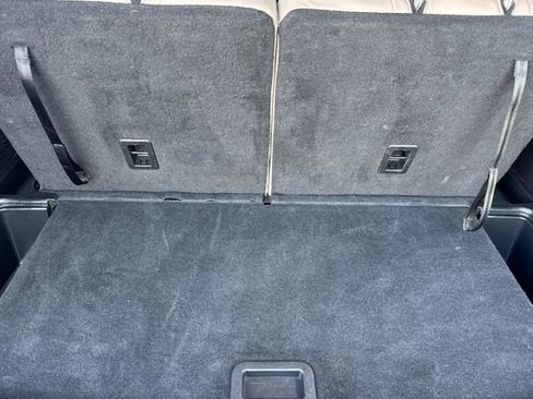 Used 2023 Ford Explorer Limited image 18