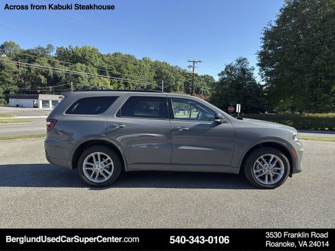 Used 2024 Dodge Durango GT image 3