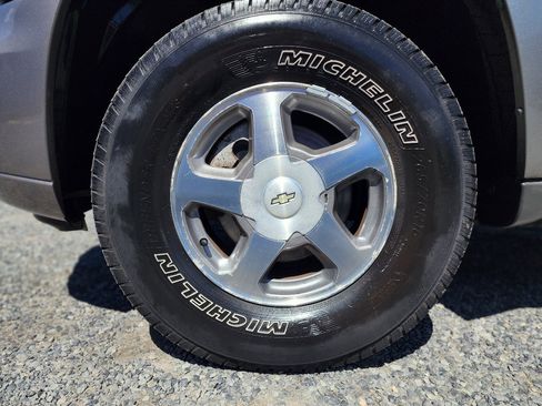 Used 2005 Chevrolet TrailBlazer LS w/ LS Preferred Equipment Group image 39