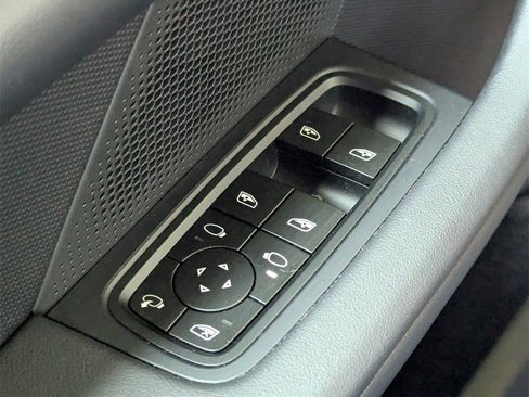 Used 2024 Porsche Taycan Base w/ Premium Package image 18