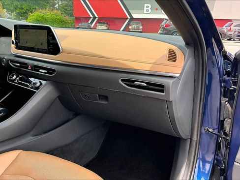 Used 2021 Hyundai Sonata Limited FWD image 19