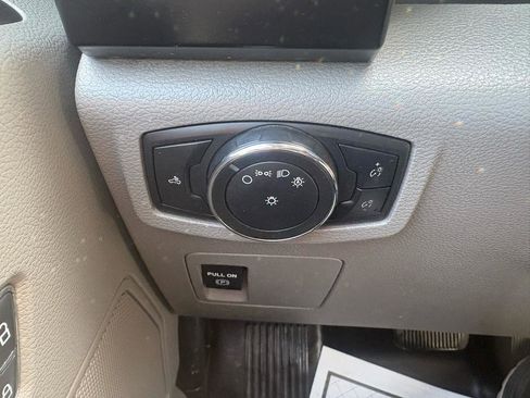 Used 2016 Ford F150 XL w/ Equipment Group 101A Mid image 9