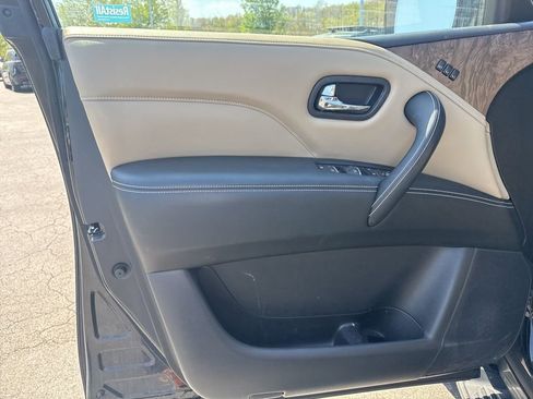 Used 2021 INFINITI QX80 Premium Select w/ All-Season Package AWD/4WD image 7