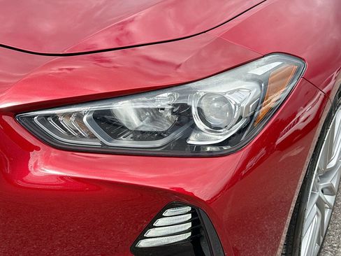 Used 2020 Genesis G70 2.0T image 9