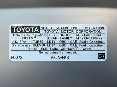 Used 2021 Toyota RAV4 LE image 32