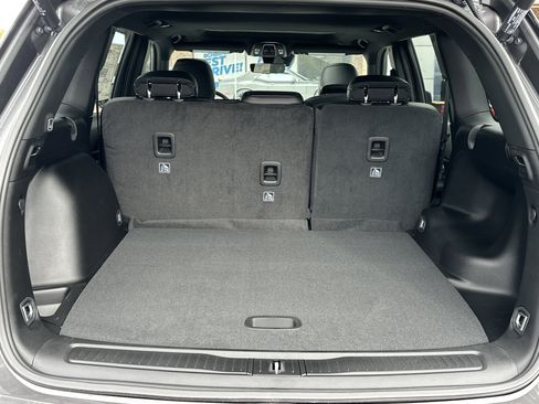 New 2025 Jeep Grand Cherokee Altitude image 14