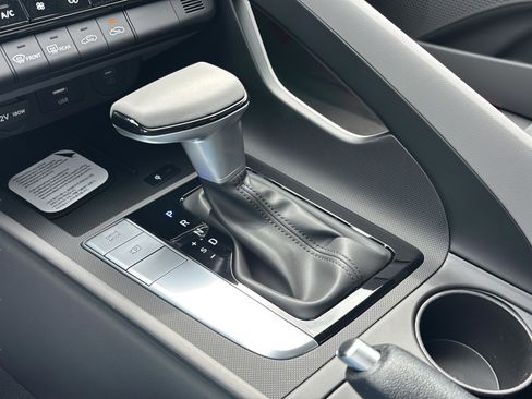 New 2026 Hyundai Elantra Sport FWD image 17