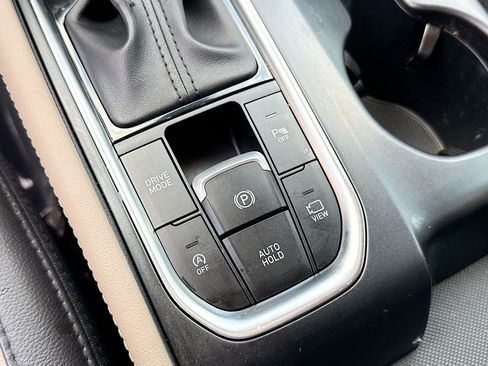 Used 2020 Hyundai Santa Fe Limited FWD image 30