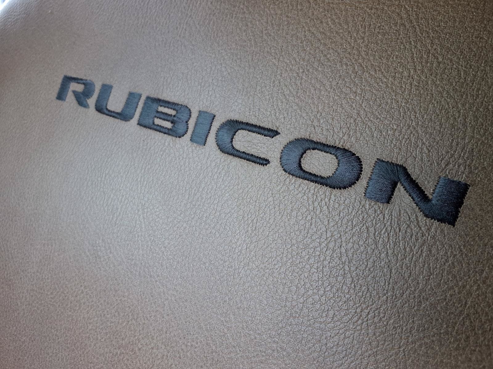 Used 2016 Jeep Wrangler Unlimited Rubicon w/ Connectivity Group AWD/4WD image 25