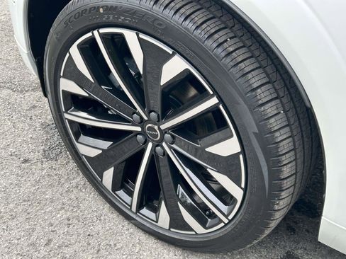 New 2026 Volvo XC60 B5 Ultra w/ Protection Package Premier AWD/4WD image 9