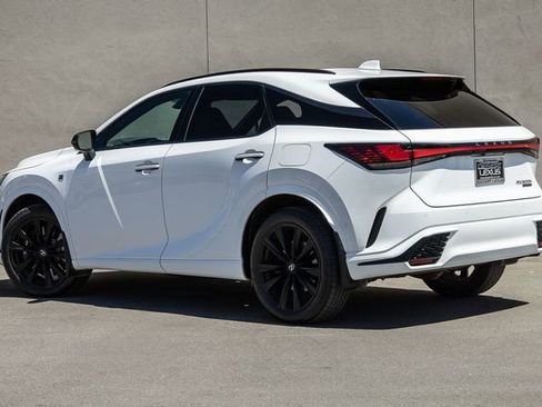 Used 2024 Lexus RX 500h F Sport image 3
