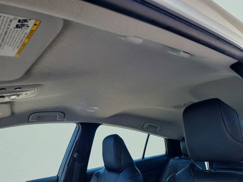 Used 2018 Toyota Prius Four Touring w/ Premium Convenience Package image 20