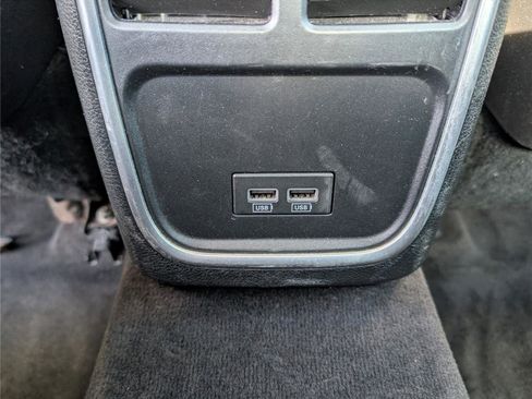 Used 2016 Dodge Charger SXT image 15