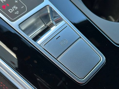 Used 2023 Audi S7 Premium Plus w/ Premium Plus Package AWD/4WD image 39
