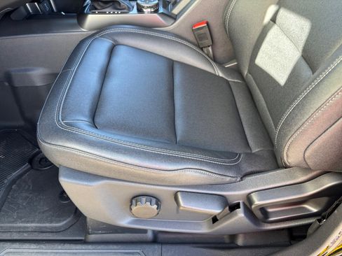 New 2025 Ford Bronco Badlands image 13