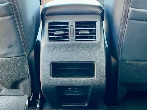 Used 2024 Mitsubishi Outlander SE image 35