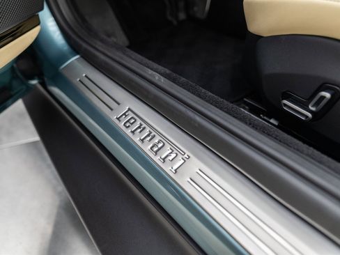 Used 2025 Ferrari Roma Spider image 39