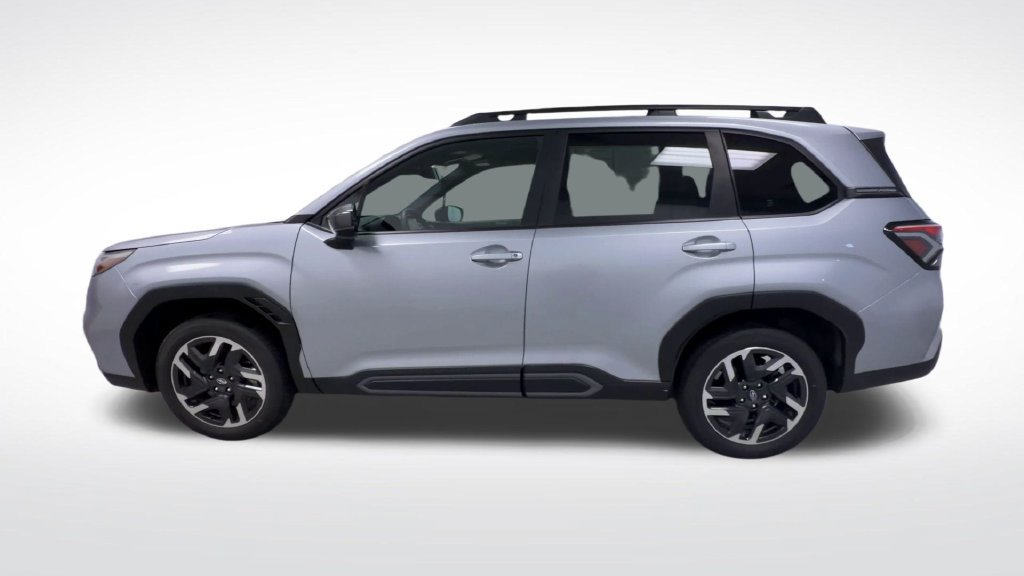 Used 2025 Subaru Forester Limited AWD/4WD image 22