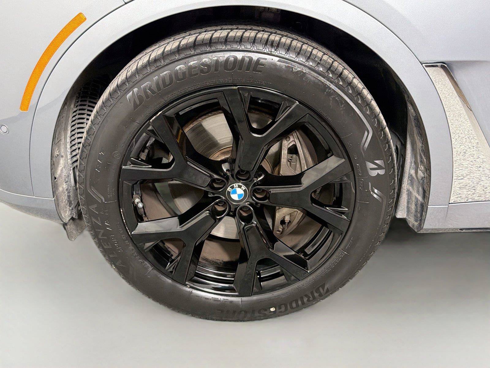 Used 2024 BMW X7 xDrive40i w/ Climate Comfort Package AWD/4WD image 32