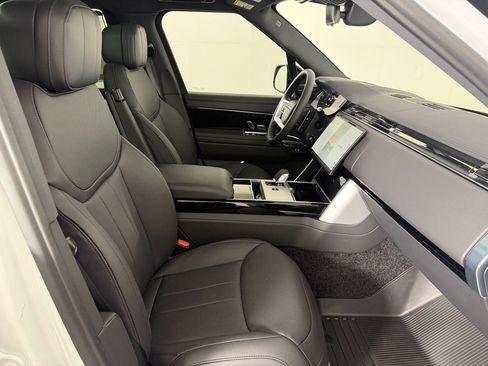 New 2026 Land Rover Range Rover Long Wheelbase SE AWD/4WD image 23